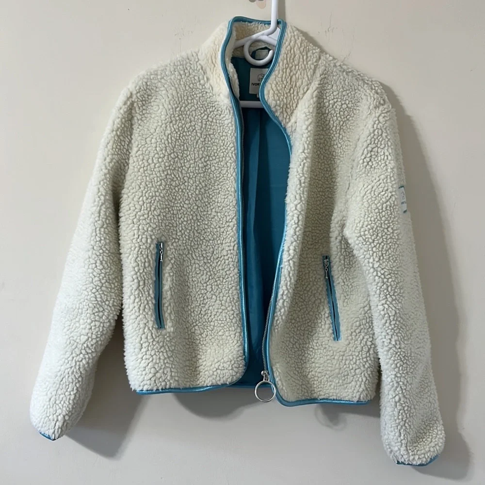 NWOT Ivory Ella Chloe White Sherpa Blue Satin Lined Full Zip Jacket Size Small - Picture 4 of 12